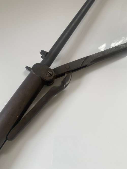 ANTIQUE RARE AIR RIFFLE AS SEEN ON PICTURES FOR DISPLAY !!!!