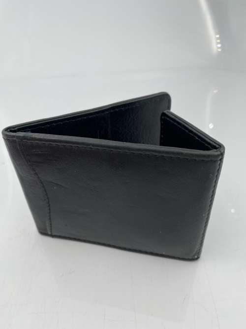 CARROL BOYES GENUINE LEATHER!!!!