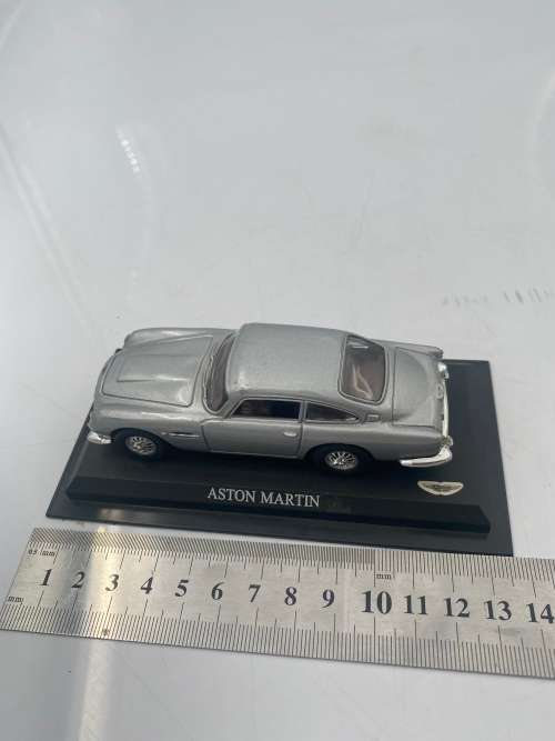 ASTON MARTIN DIE CAST !!!