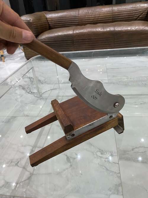 BiLTONG CUTTER !!