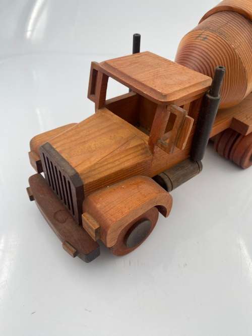 LARGE VINTAGE WOODEN TRUCK 38CM LARGE !!!