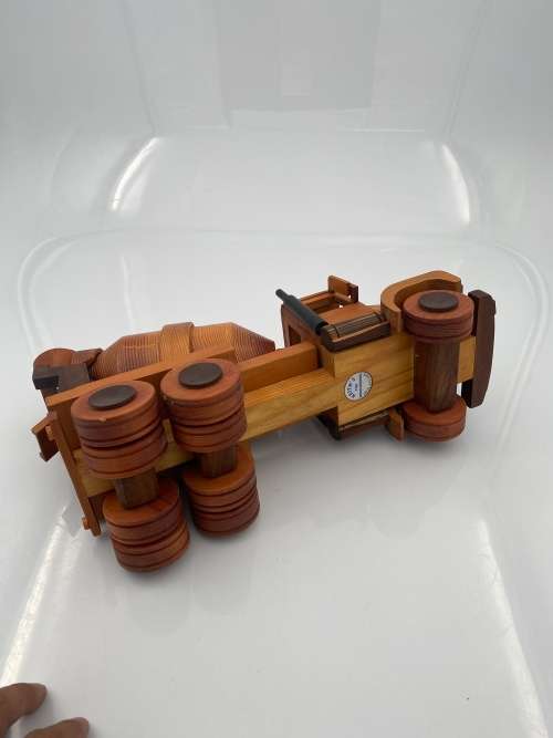 LARGE VINTAGE WOODEN TRUCK 38CM LARGE !!!