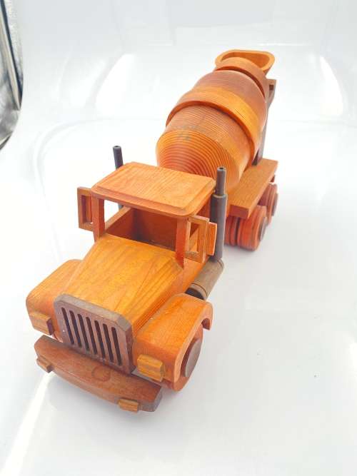 LARGE VINTAGE WOODEN TRUCK 38CM LARGE !!!