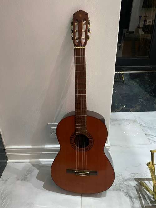 YAMAHA G-55A GUITAR HAS SCRATCHES SHOWN ON PICTURES!!!!!