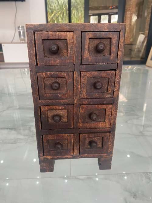 BEAUTIFUL WOODEN DISPLAY PIECE 27CM TALL !!!!