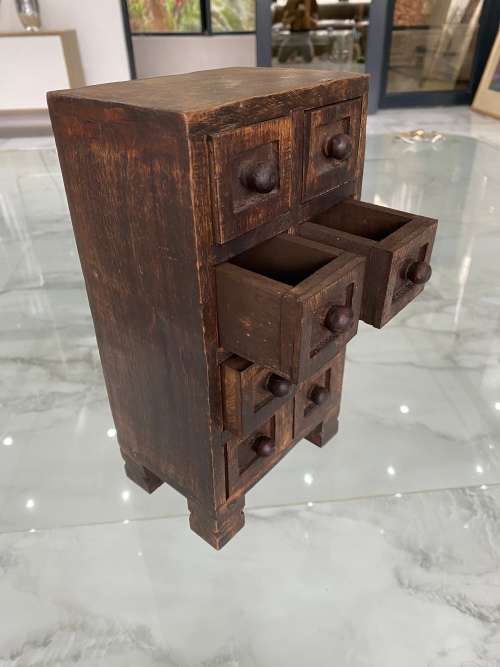 BEAUTIFUL WOODEN DISPLAY PIECE 27CM TALL !!!!