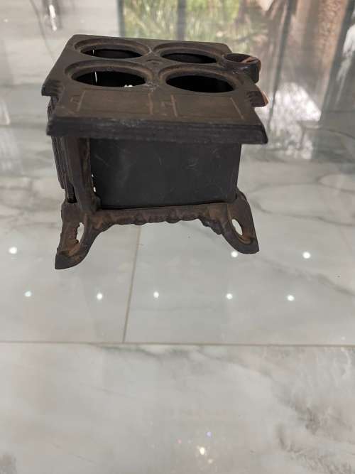 Cast iron mini stove !!!