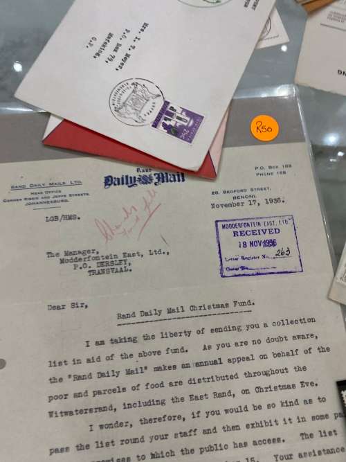 LARGE COLLECTION OF MIXED COLLECTABLES BID FIR THE WHOLE COLLECTION!!!!