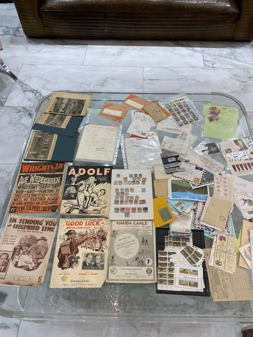 LARGE COLLECTION OF MIXED COLLECTABLES BID FIR THE WHOLE COLLECTION!!!!