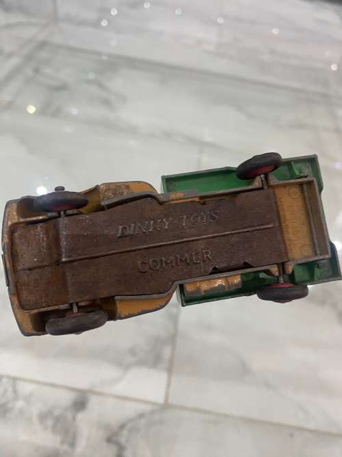 DINKY TOUS COMMER TRUCK !!!