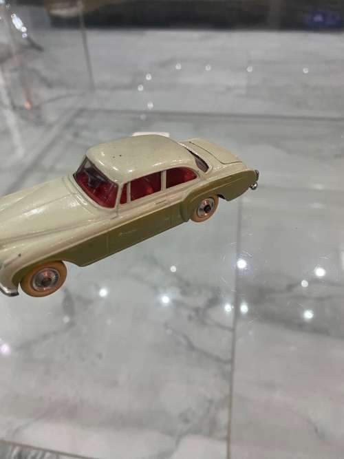 VINTAGE RARE CORGI TOYS BENTLEY CONTINENTAL SPORTS SALOON 224!!!