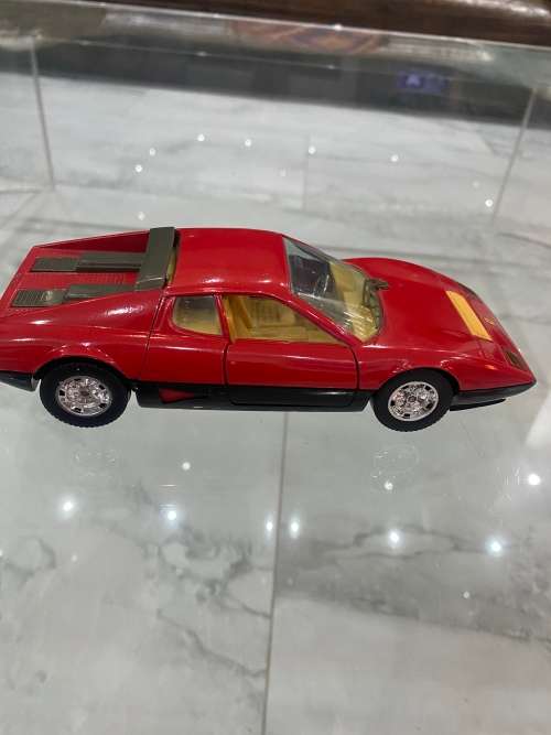 DIE CAST FERRARI 512 BURAGO SCALE 1:24!!!