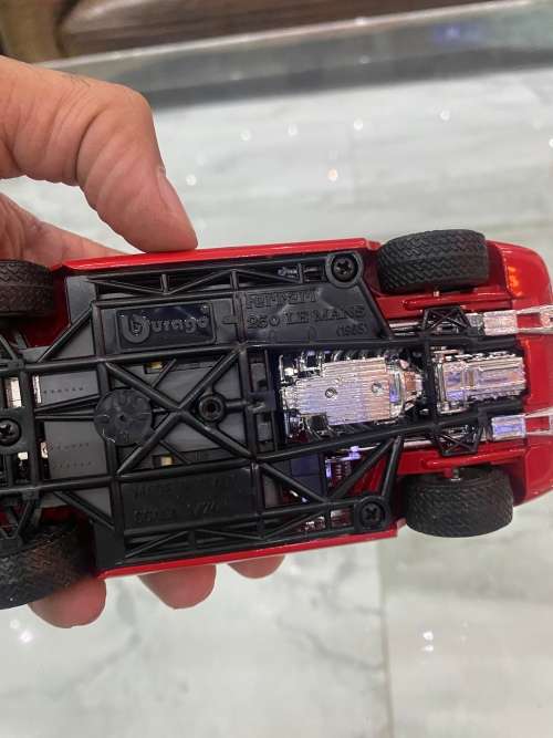 DIE CAST FERRARI 250 LE MANS 1965 SCALE 1:24 !!!