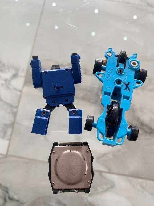 TOMY GOKART AND VINTAGE BMX WATCH AND TAKARA WATCH ROBOT NOT TESTED!!!