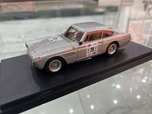 FERRARI 250GTE DIE CAST SCALE 1:24 !!!
