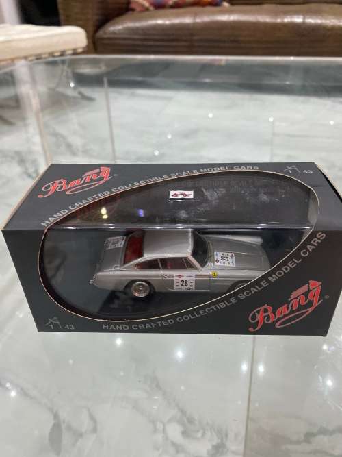 FERRARI 250GTE DIE CAST SCALE 1:24 !!!