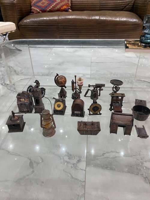 Collection of miniature display pieces bid for all!!!
