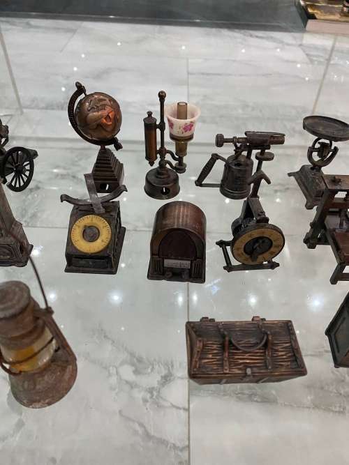 Collection of miniature display pieces bid for all!!!
