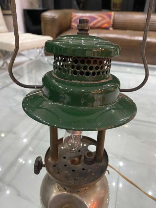 VINTAGE COLMAN LAMP !!!!