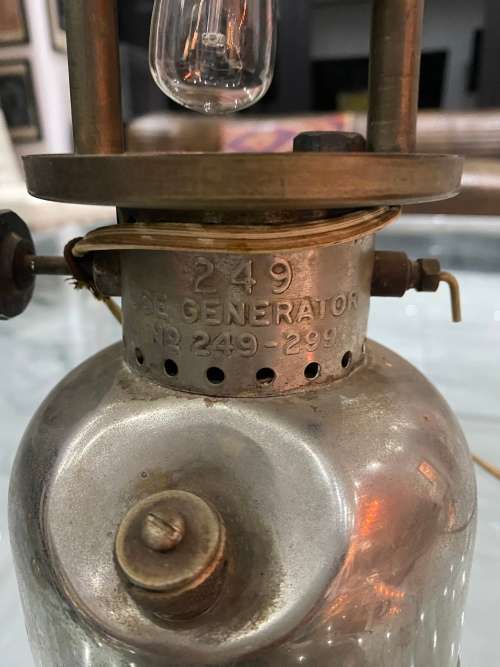 VINTAGE COLMAN LAMP !!!!