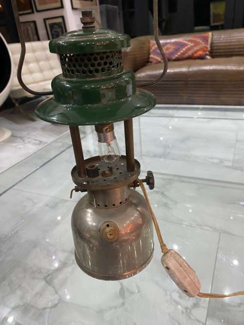 VINTAGE COLMAN LAMP !!!!