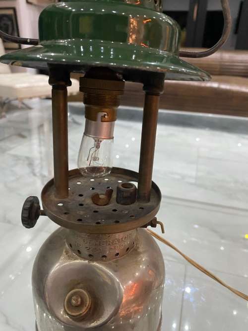 VINTAGE COLMAN LAMP !!!!