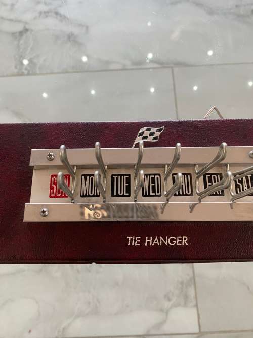 VINTAGE BELT HANGER !!!