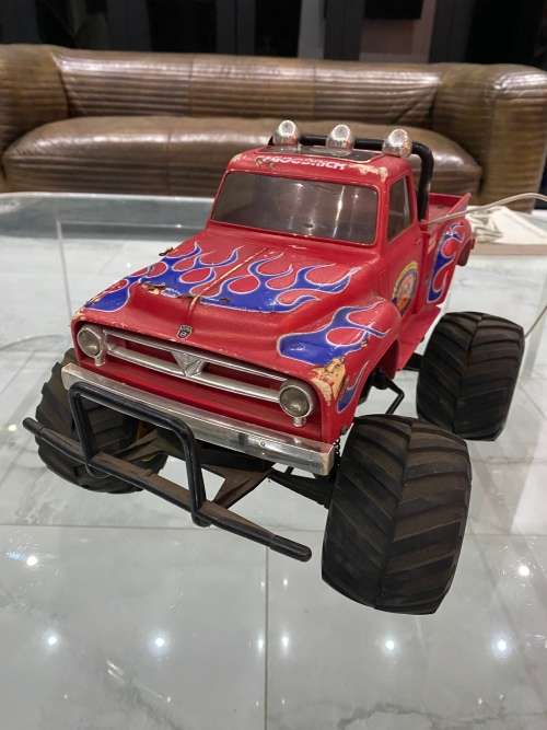 RARE LARGE VINTAGE TAMIYA MIDNIGHT PUMPKIN RC CAR NOT TESTED AND NO REMOTE !!!