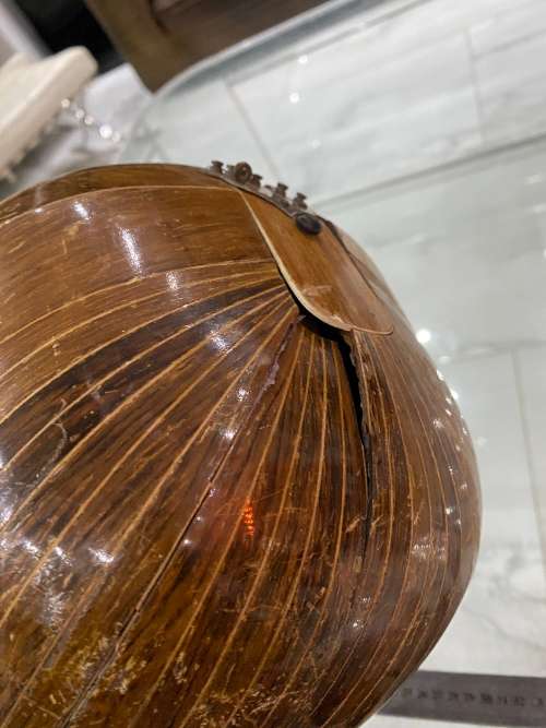 VINTAGE 8 STRING MANDOLIN DAMAGED NEED TO BE RESTORED AS SEEN ON PICTURES!!!!