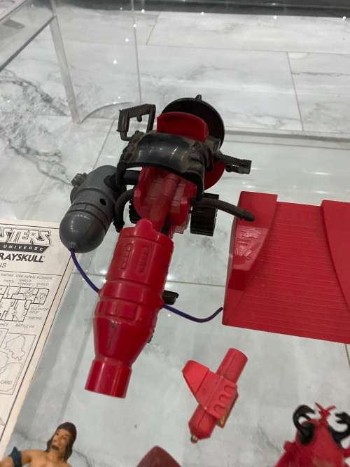 LARGE COLLECTION OF MASTER OF THE UNIVERSE ACTION FIGURES AND SPARES WITH WEAPONS BID FORL ALL!!