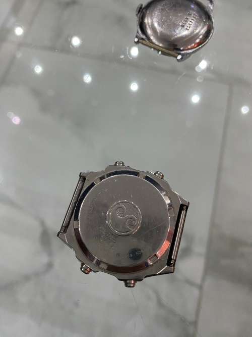 VINTAGE SEIKO WATCHES AND MORE BID FOR ALL 4 NOT TESTED AS SEEN ON PICTURES!!!!