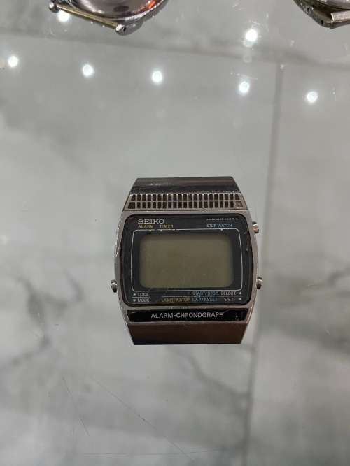 VINTAGE SEIKO WATCHES AND MORE BID FOR ALL 4 NOT TESTED AS SEEN ON PICTURES!!!!
