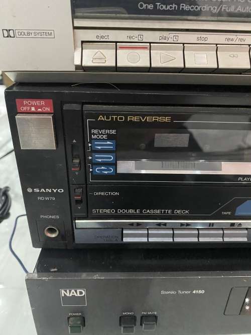 VINTAGE ELECTRONICS NAD TECHNICS AND OTHER NOT WORKING FOR SPARES !!!