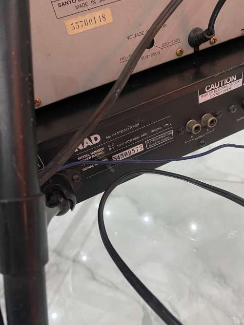 VINTAGE ELECTRONICS NAD TECHNICS AND OTHER NOT WORKING FOR SPARES !!!