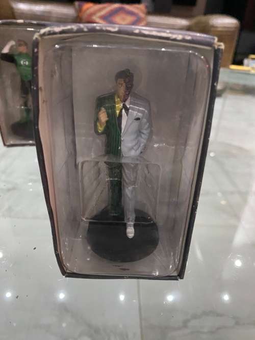 VINTAGE DC LEAD FIGURES BID FOR ALL !!!