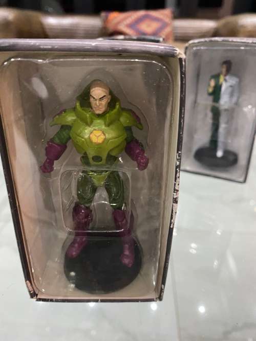 VINTAGE DC LEAD FIGURES BID FOR ALL !!!