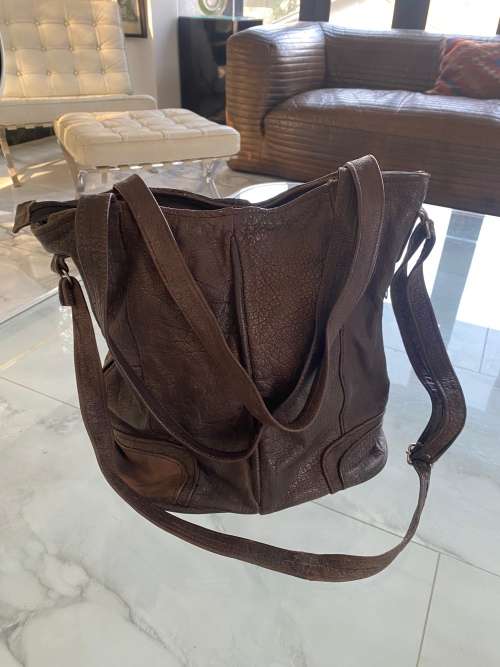 LARGE LEATHER BAG !!!
