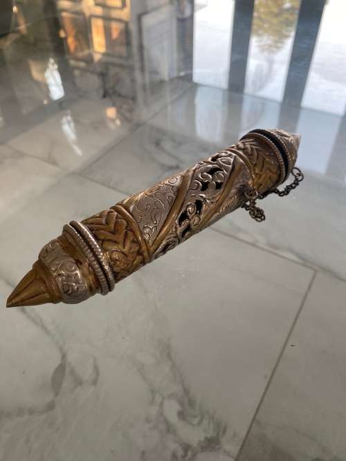 Highly detailed holder !!!