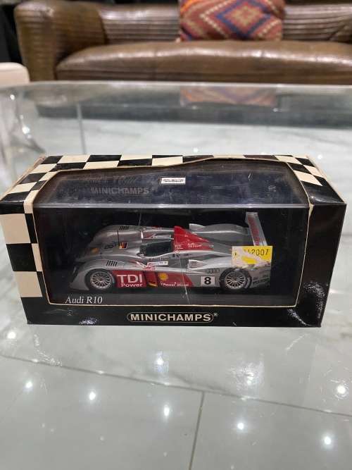 Audi R10 24th Le Mans 2006 winner die cast scale 1:43 Mini champs !!!
