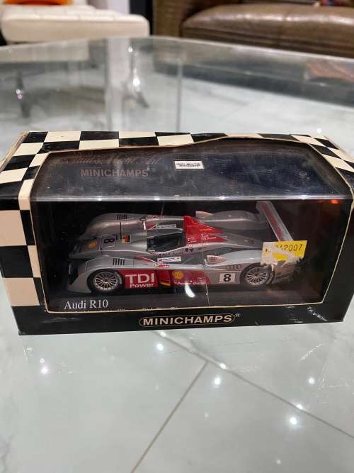 Audi R10 24th Le Mans 2006 winner die cast scale 1:43 Mini champs !!!