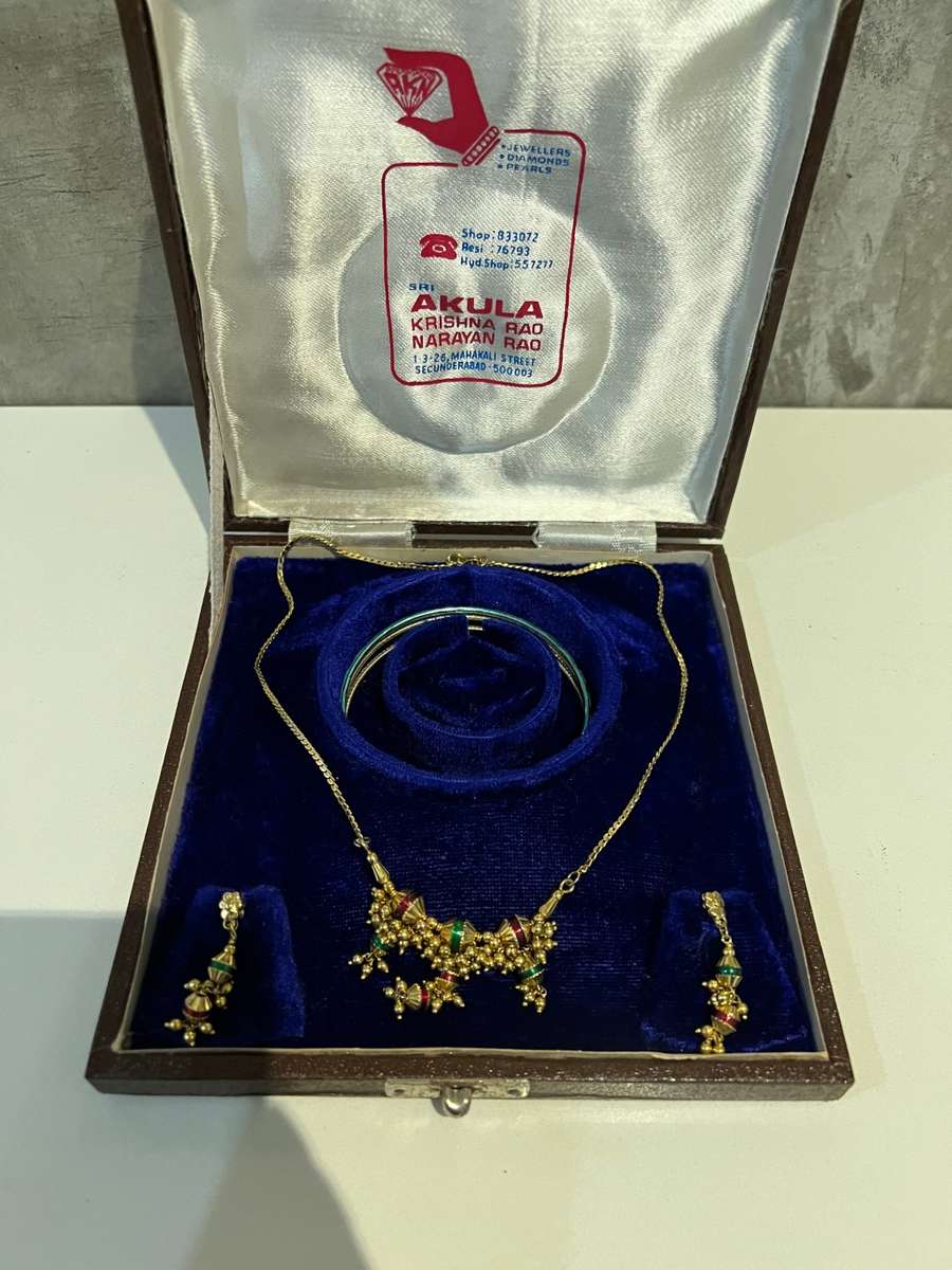 Necklaces set in case !!