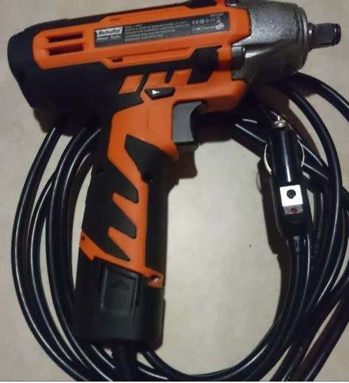 SCHULTZ 12 V IMPACT WRENCH