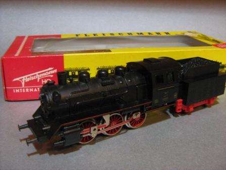 FLEISCHMANN 4125 0-6-0 STEAM LOCOMOTIVE & TENDER VGC - BOXED