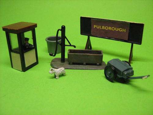 H0/00 Model railways station and layout accessories
