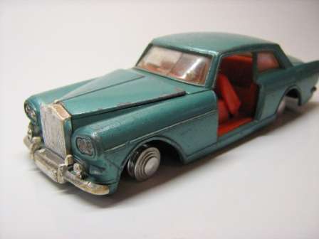 Dinky 127 Rolls Royce Silver Cloud for restoration