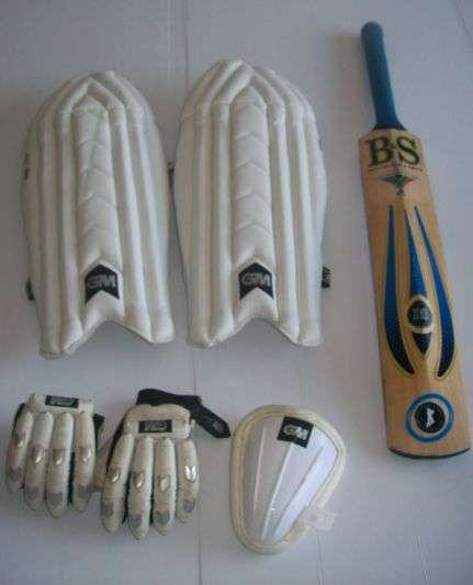 Cricket Bat, Pads, Gloves and Gaurd