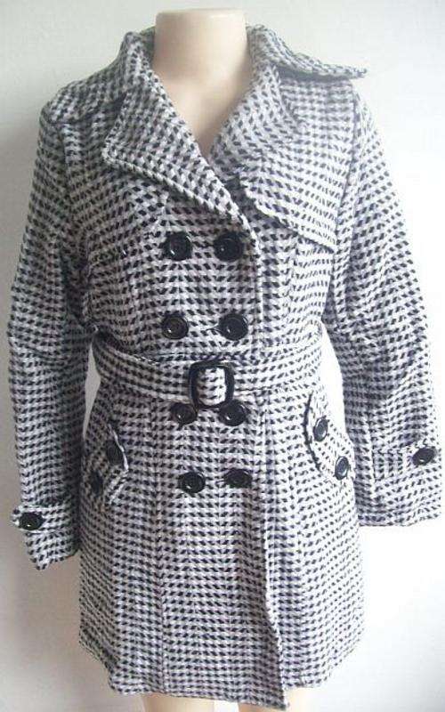 Designer Quality Double Breasted Winter Coat. To fit sizes 34 and 36