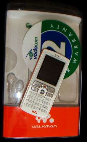 Sony Ericsson Walkman Mobile Phone. Model W800i with Sim. ALL Networks!!