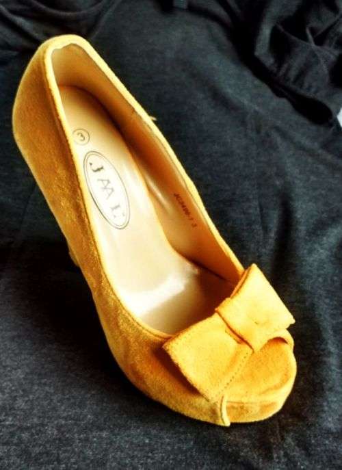 HIGH HEELS SHOES Sizes 3. Reduced to clear!!!