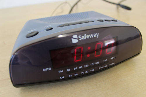 Safeway Clock Radio With Alarm & FM Radio